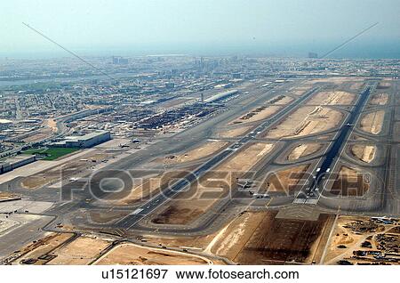 Dubai Flughafen Luft Ansicht Himmel Startbahn Internationale Stock Foto U Fotosearch
