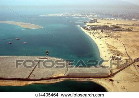 Picture - dubai, aerial, dubai, palm, jebel, construction. Fotosearch