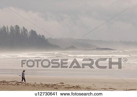 Stock Image - Long Beach, Pacific Rim National Park, Vancouver Island, Canada. Fotosearch