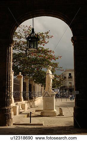 Stock Image - A statue, Havana, Cuba. Fotosearch