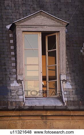 Chateau de Versailles, France View Large Photo Image Stock Photo - Chateau de Versailles, France. Fotosearch