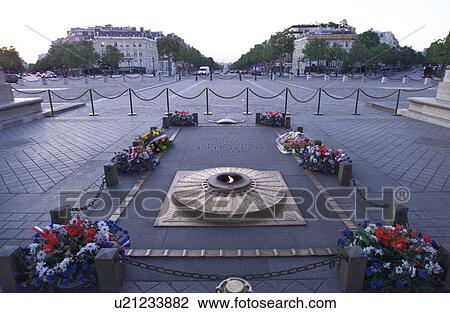 The Arc de Triomphe, Paris, France View Large Photo Image Stock Image - The Arc de Triomphe, Paris, France. Fotosearch