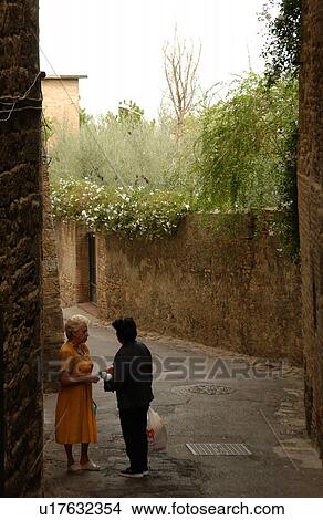 Picture - San Gimignano, Tuscany - Italy. Fotosearch