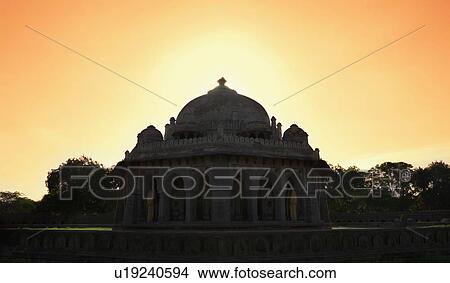 Picture - Silhouette of a tomb at dusk, Humayun Tomb, New Delhi, India. Fotosearch