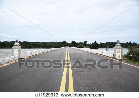 Ci Lake in Jinming Township, Kinmen County, Taiwan View Large Photo Image Stock Image - Ci Lake in Jinming Township, Kinmen County, Taiwan. Fotosearch