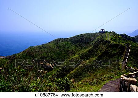 Picture - Lengu Trail in Bitou Cape in Taipei, Taiwan. Fotosearch