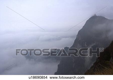 Picture - China, Sichuan Province, Mt. Emei, Sea of clouds. Fotosearch