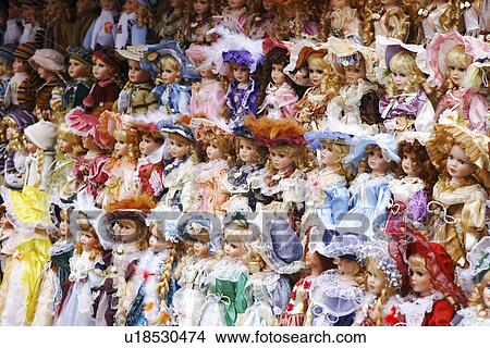 Picture - Russian dolls, full frame. Fotosearch
