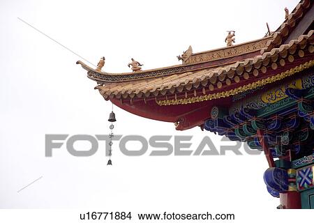 Picture - China, Yunnan Province, Kunming, Yuantong Temple, roof. Fotosearch