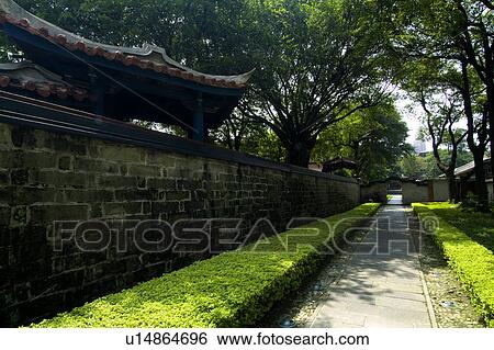 Stock Photograph - The Lin Family Garden. Fotosearch