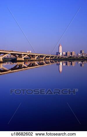"Taiwan, Taipei, Zhongxiao Bridge" View Large Photo Image Stock Image - "Taiwan, Taipei, Zhongxiao Bridge". Fotosearch