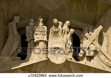Picture - Spain, Catalonia, Barcelona, The church of the Holy Family, Sagrada Familia. Fotosearch