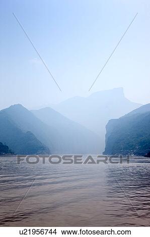 Picture - China, Yangtze River, Three Gorges, Qutang Gorge, Kui Gate. Fotosearch