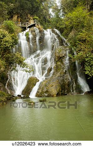 Stock Image - Asia, China, Fujian, UNESCO, World Cultural Heritage, World Natural Heritage, Wuyi Mountain, Yu Long Gu Jin Qu, Yu Long Gu, The Pearl Falls, Waterfall. Fotosearch