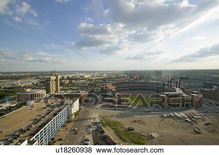 Stock Photo - An elevated view of the third Busch Stadium and St. Louis, Missouri, where the Pittsburgh Pirates beat the 2006 World Series Champion baseball team, the St. Louis Cardinals 1 to 0 in a late afternoon baseball game, 9/2/06. Fotosearch