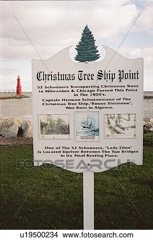 Picture - lighthouse located at AlgomaNPierhead, Washington, United States. Fotosearch