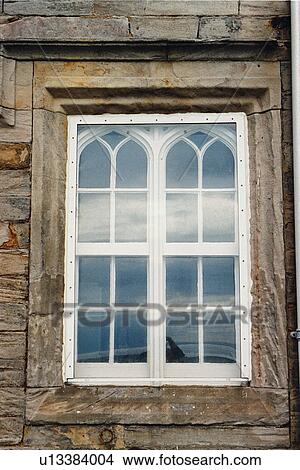 Picture - lighthouse located at IsleofMayMain, Scotland. Fotosearch