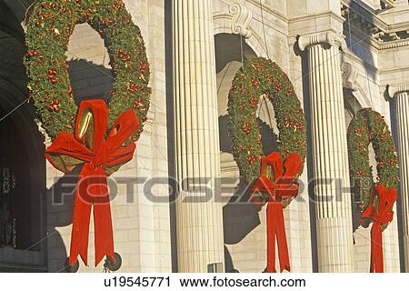Christmas Wreaths at Union Station, Washington, DC View Large Photo Image Stock Image - Christmas Wreaths at Union Station, Washington, DC. Fotosearch