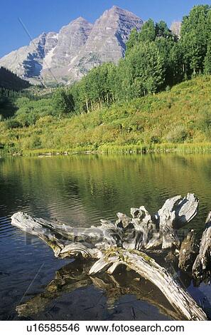 Stock Photograph - Maroon Lake, Colorado. Fotosearch