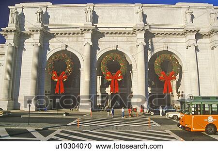 Christmas Wreaths at Union Station View Large Photo Image Stock Image - Christmas Wreaths at Union Station. Fotosearch