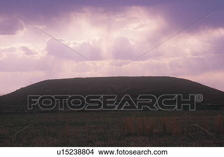 Picture - Pre-historic Cahokia Mounds. Fotosearch