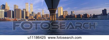 Stock Photography - Brooklyn Bridge & Manhattan Skyline. Fotosearch