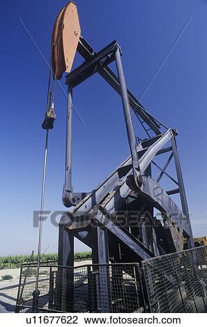 Oil well in the Central Valley View Large Photo Image Stock Image - Oil well in the Central Valley. Fotosearch