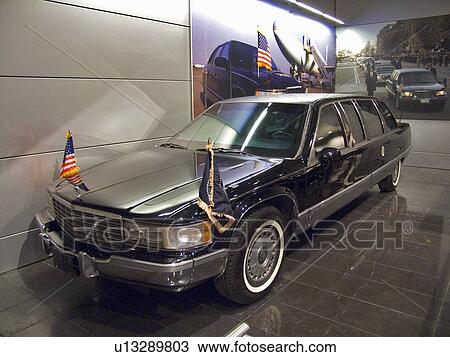 Presidential limousine View Large Photo Image Stock Image - Presidential limousine. Fotosearch