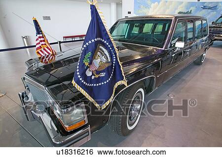 Presidential motorcade View Large Photo Image Stock Photograph - Presidential motorcade. Fotosearch