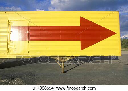 Picture - An arrow pointing to the right. Fotosearch
