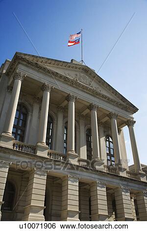 Stock Photograph - Georgia State Capitol Building in Atlanta, Georgia.. Fotosearch