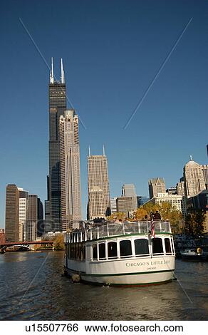 Stock Photograph - High rise buildings in Chicago. Fotosearch