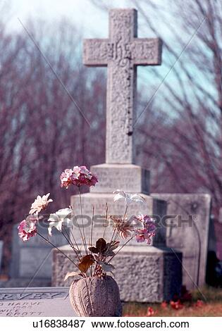 blumenstaeusse, bouquet, cemetery, cross, day View Large Photo Image Stock Photo - blumenstaeusse, bouquet, cemetery, cross, day. Fotosearch