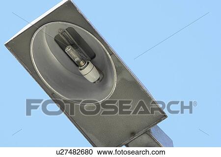 Stock Image - rims, keramikfassung, lampenreflektor, metall eisen, light, reflector, spot. Fotosearch