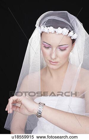 Stock Photography - clock, angry, bw, bride, beautiful, control, allemagne. Fotosearch