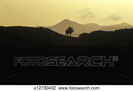 Stock Image - vulkanlandschaft, abstract, andreas, back light, bleak, contour. Fotosearch