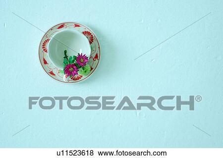 Pink Spray Mum in cup View Large Photo Image Stock Photo - Pink Spray Mum in cup. Fotosearch