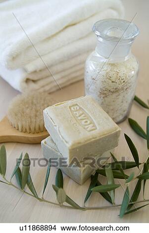 Picture - Bath items. Fotosearch
