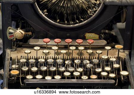 Antique/Vintage Typewriter View Large Photo Image Picture - Antique/Vintage Typewriter. Fotosearch