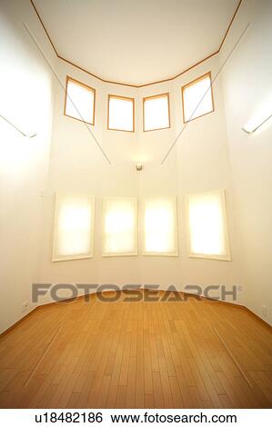 Empty room View Large Photo Image Stock Photograph - Empty room. Fotosearch