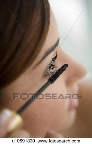 Stock Image - business, woman, arab, world, trade, hotel. Fotosearch