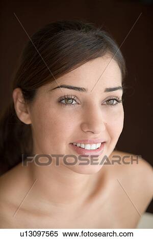 Stock Photography - business, woman, arab, world, trade, hotel. Fotosearch