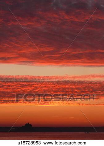 Stock Image - sunset, sun, set, sunrise, sun, rise, sea. Fotosearch