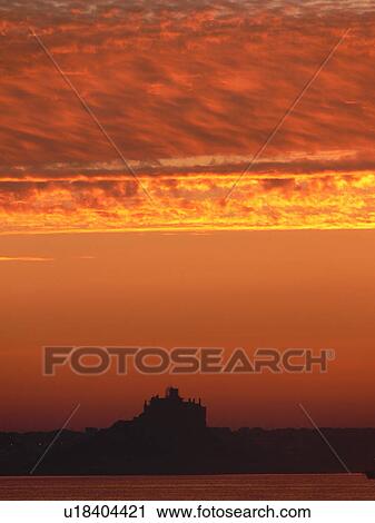 Stock Image - sunset, sun, set, sunrise, sun, rise, sea. Fotosearch