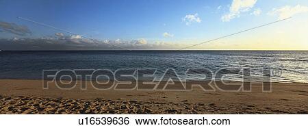 Stock Photograph - Beach shoreline. Fotosearch