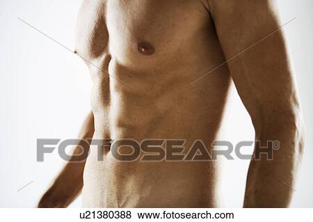 A 男性裸体 中间的段图吧 U Fotosearch