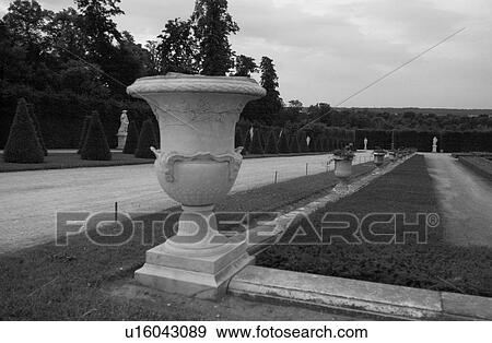 Chateau de Versailles, France View Large Photo Image Stock Photo - Chateau de Versailles, France. Fotosearch