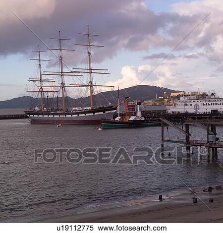 Stock Photography - Ships in San Francisco harbour. Fotosearch