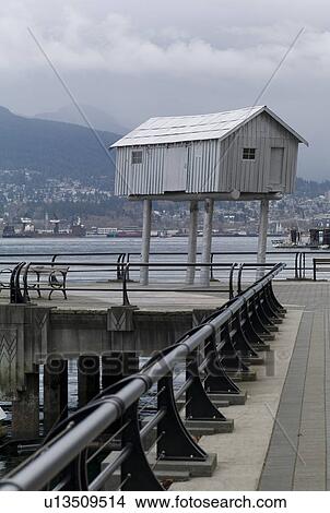 Picture - Shed on poles. Fotosearch