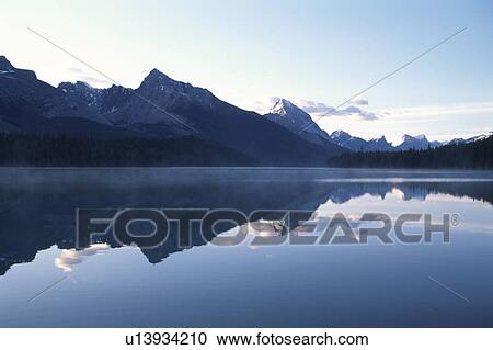 Stock Image - Maligne Lake. Fotosearch